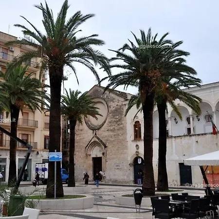 דירה Arco Del Centro I מנפרדוניה