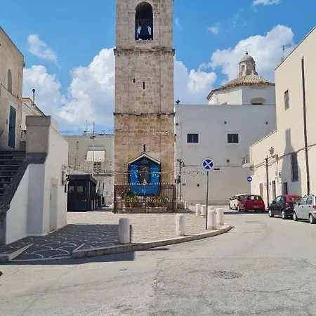 Arco Del Centro I מנפרדוניה