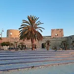 Arco Del Centro I شقة مانفريدونيا