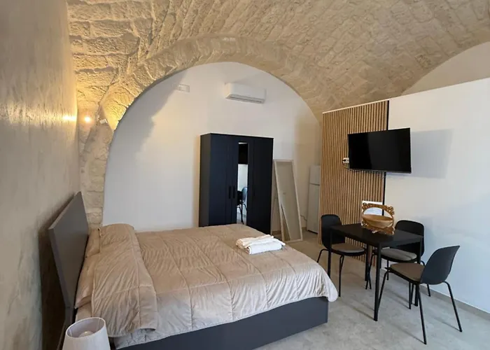 Arco Del Centro I 曼弗雷多尼亚