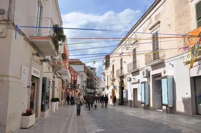 Arco Del Centro I * 曼弗雷多尼亚